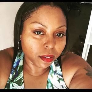 Meet your Posher, Aisha